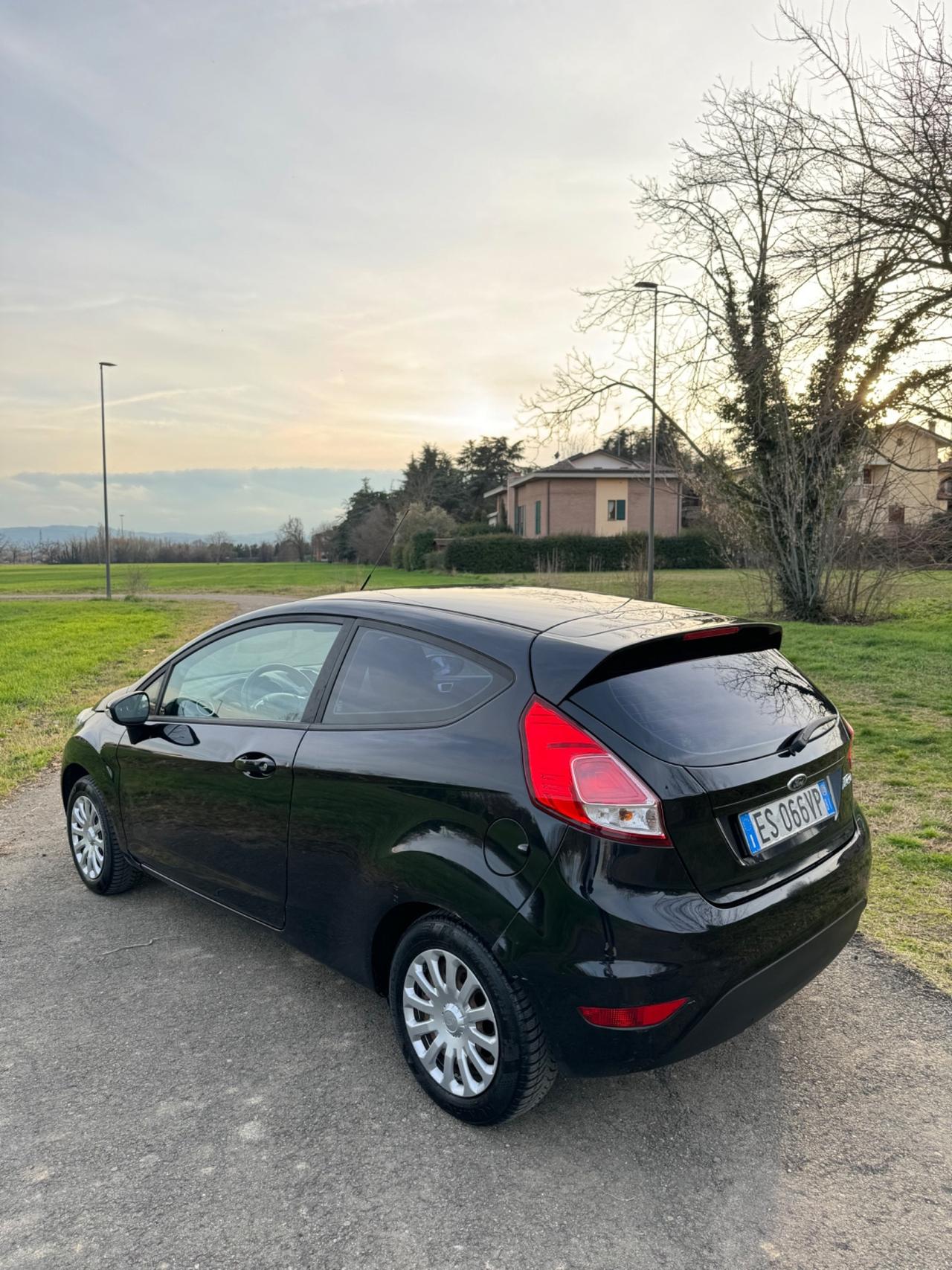 Ford Fiesta 1.5 diesel, 11-2013 si neopatentati