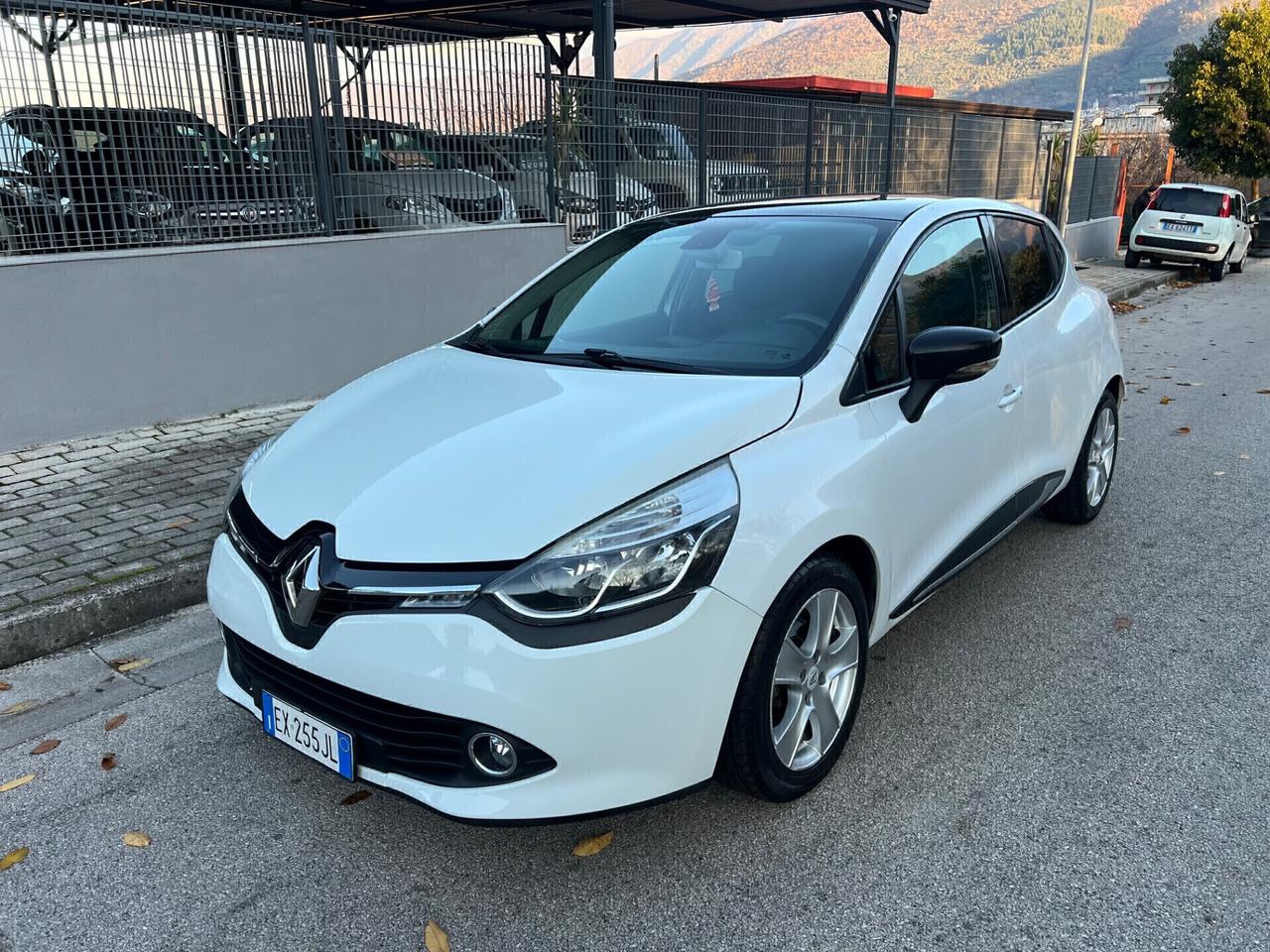 Renault Clio 1.5 dCi 90cv TETTO PANORAMICO 2014