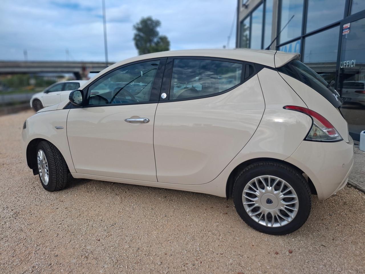 Lancia Ypsilon 1.2 GPL