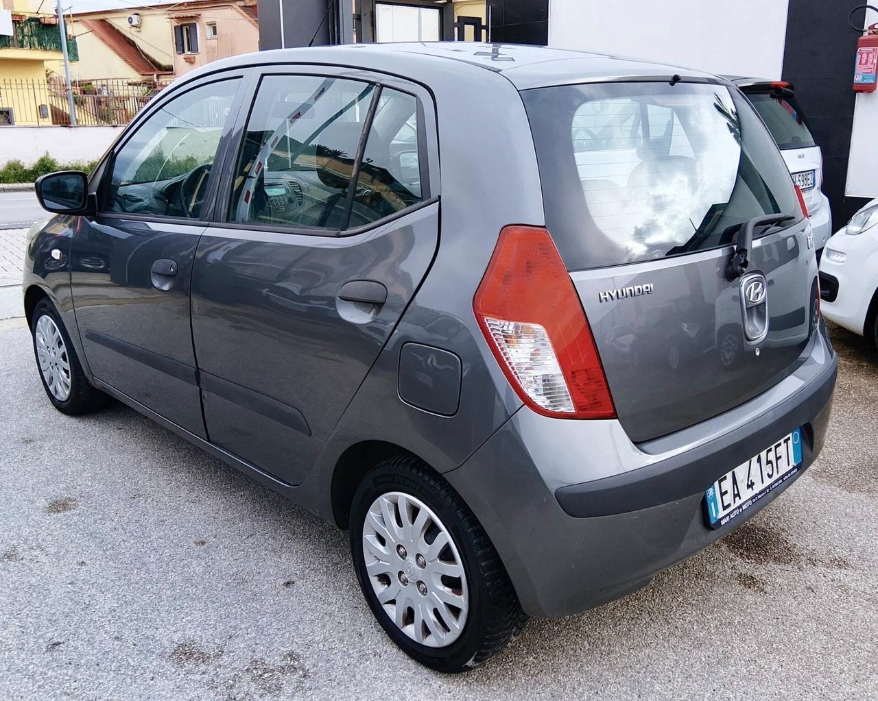 Hyundai i10 1.1 GPL CASA MADRE