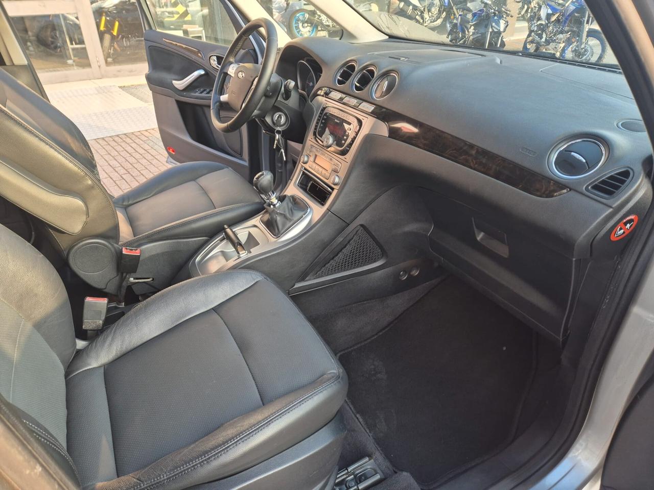 Ford Galaxy 2.0 TDCi vers. Ghia E4 -- 7POSTI!!!