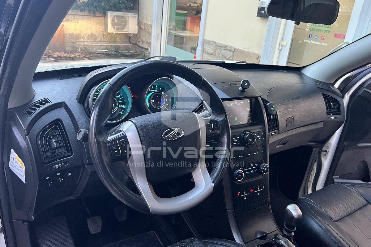 MAHINDRA XUV500 2.2 16V AWD W10