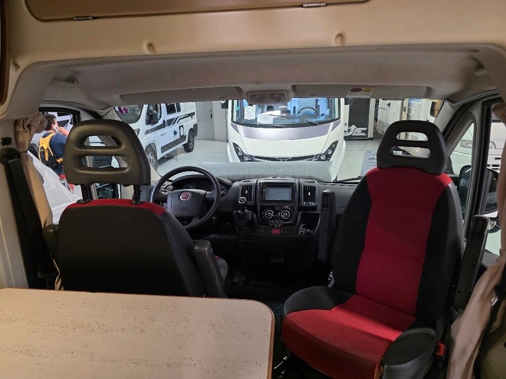CAMPER VAN CHAUSSON TWIST 02S