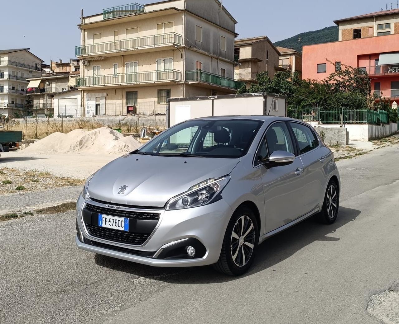 Peugeot 208 BlueHDi 75 5 porte Allure