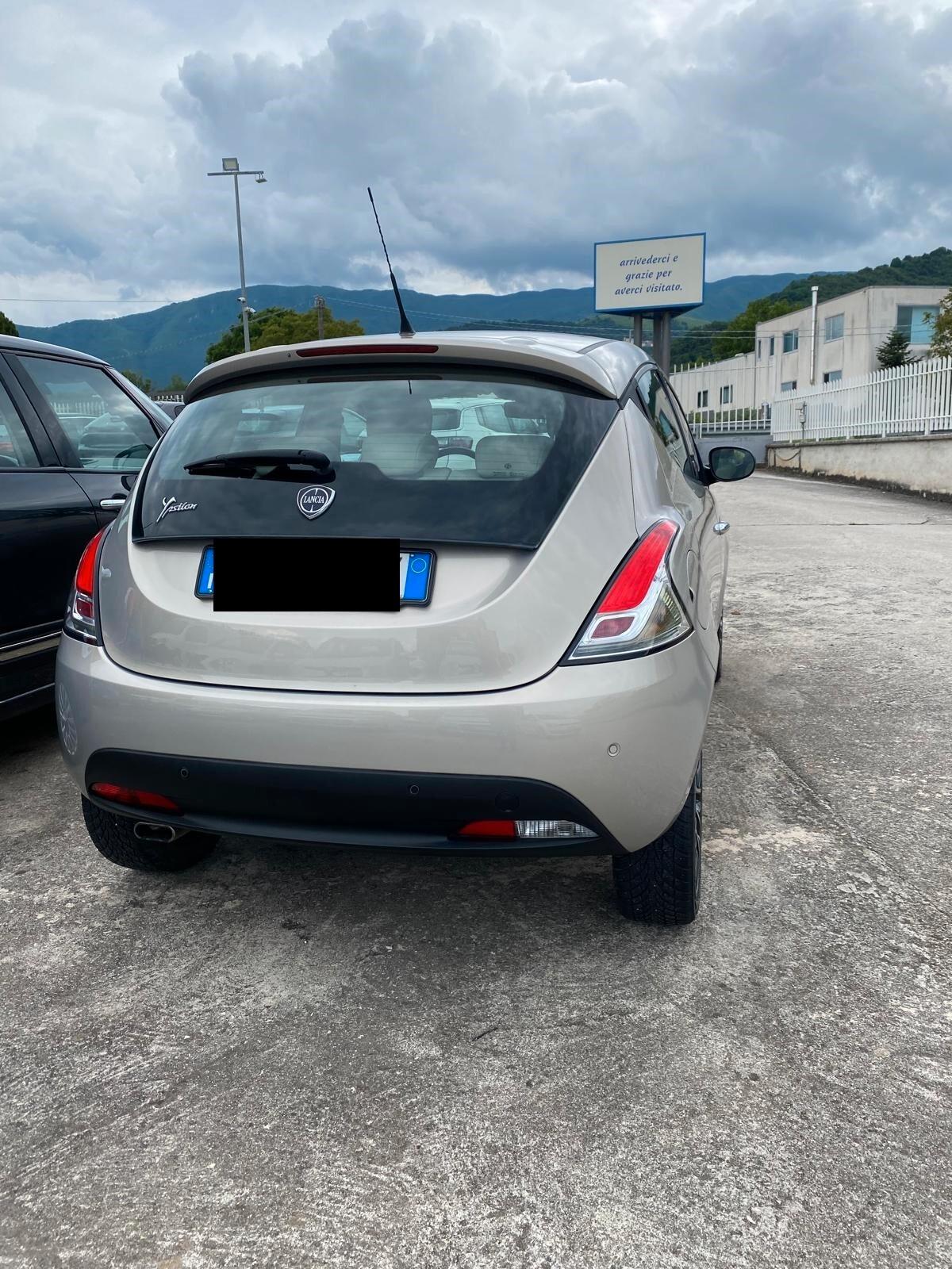 Lancia Ypsilon 1.2 69 CV 5 porte GPL Ecochic 30th Anniversary