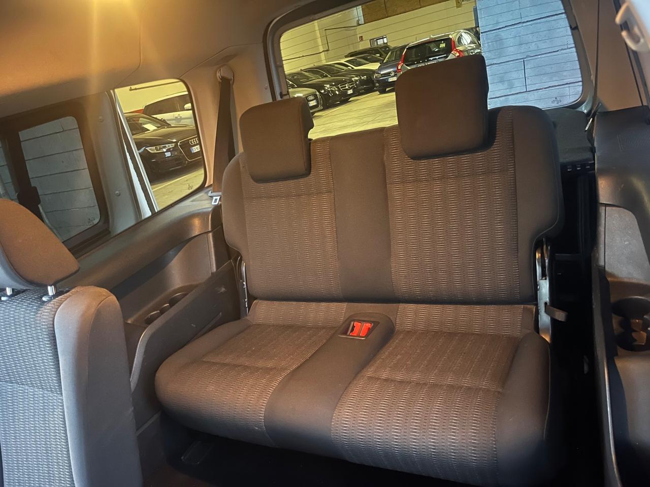 Volkswagen Caddy 2.0 TDI DSG Maxi 7 POSTI BlueM