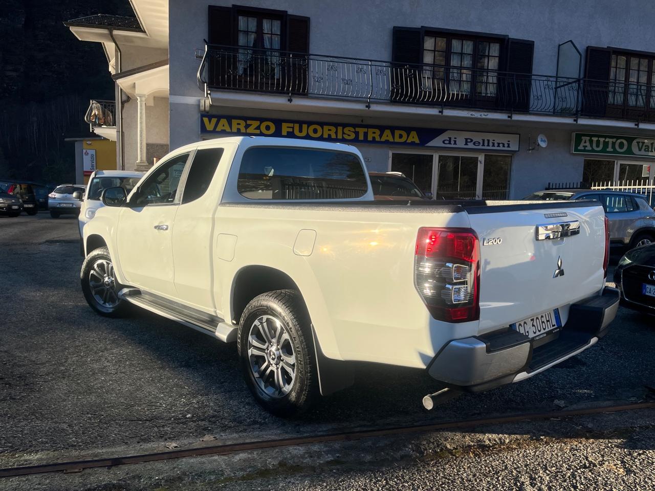 Mitsubishi L200 2.3 D Club Cab 4x4 Super Select Intense