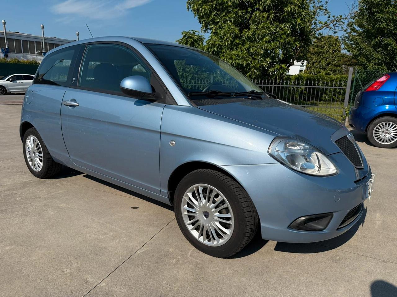 Lancia Ypsilon 1.2 pochi km 88.000km