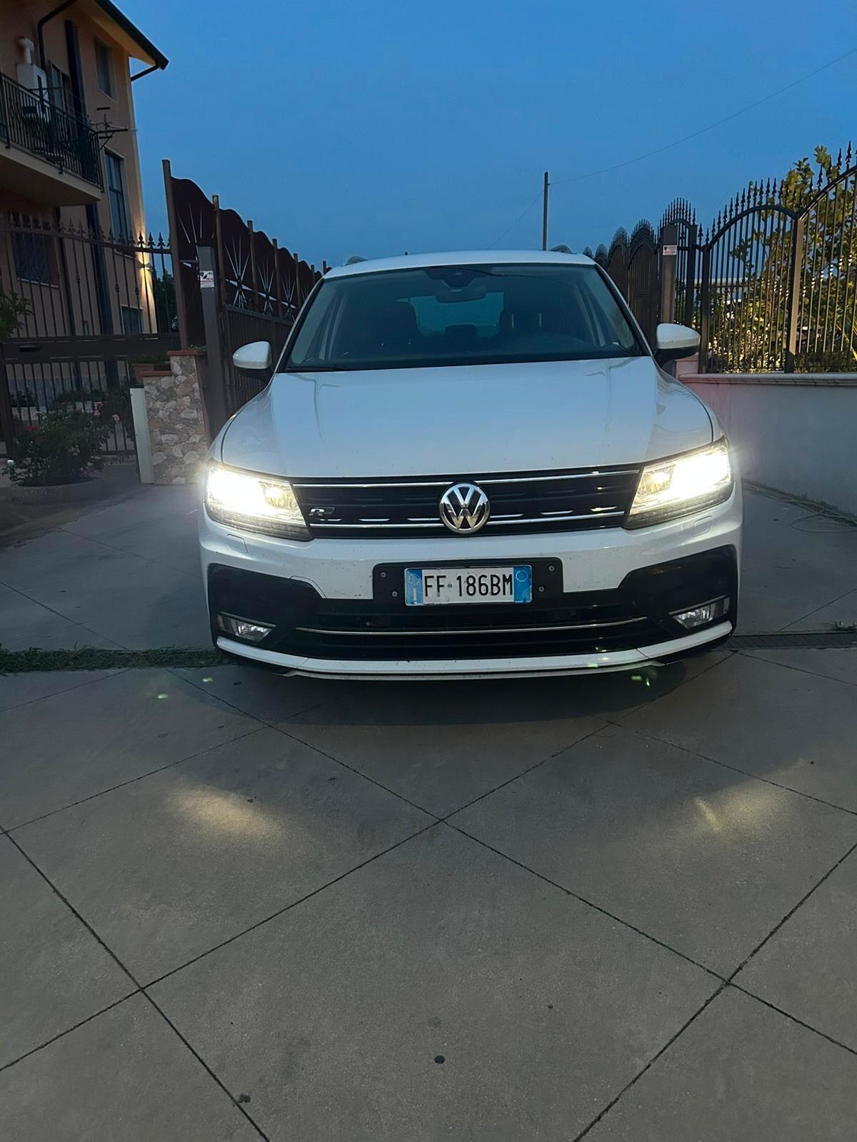 Volkswagen Tiguan 2.0 BiTDI SCR DSG 4MOTION Executive R-Line BMT