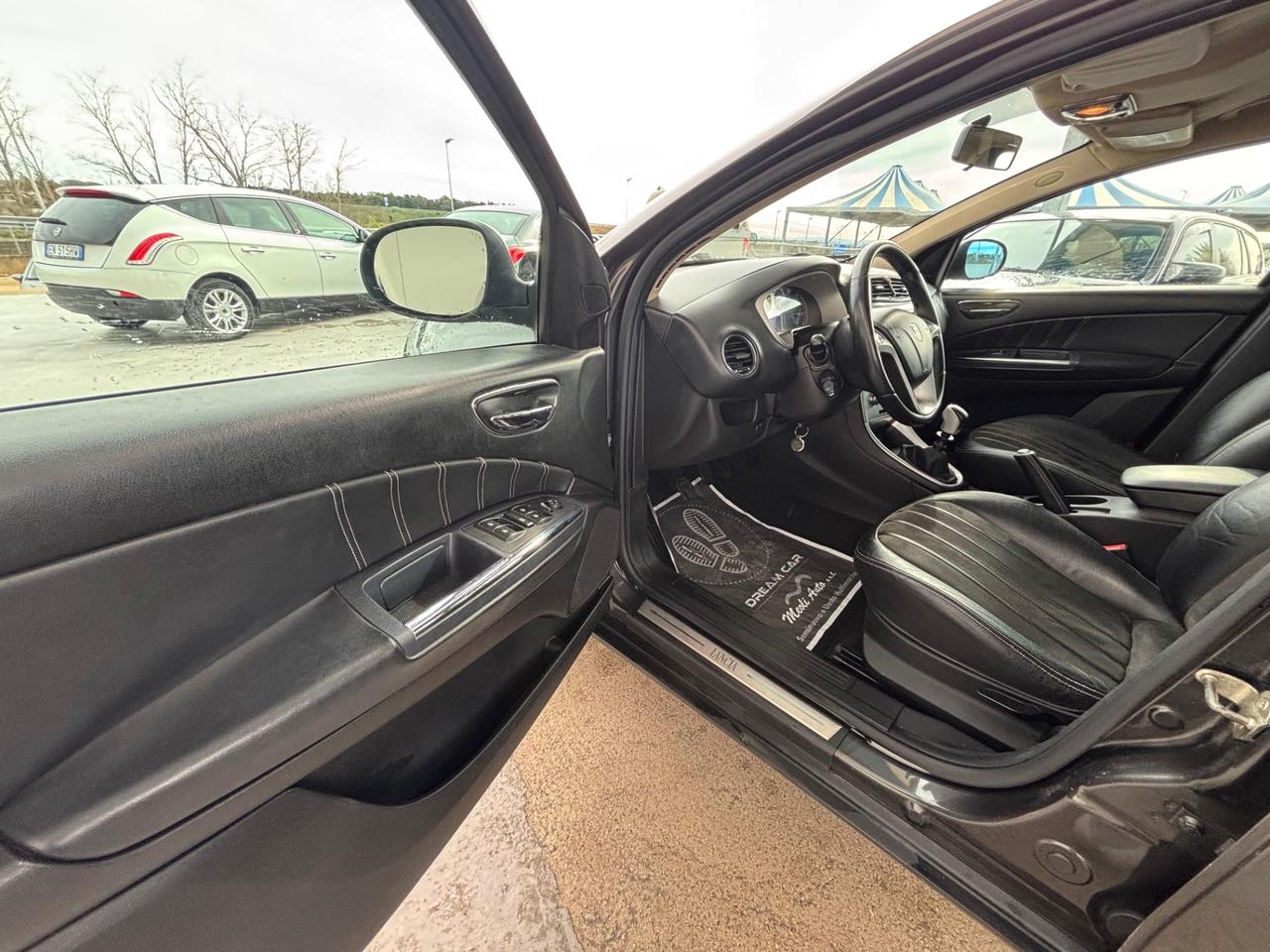 Lancia Delta 1.6 MJT DPF Gold