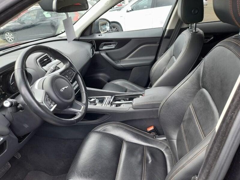 Jaguar F-Pace F-Pace 2.0 D 180 CV aut. Portfolio