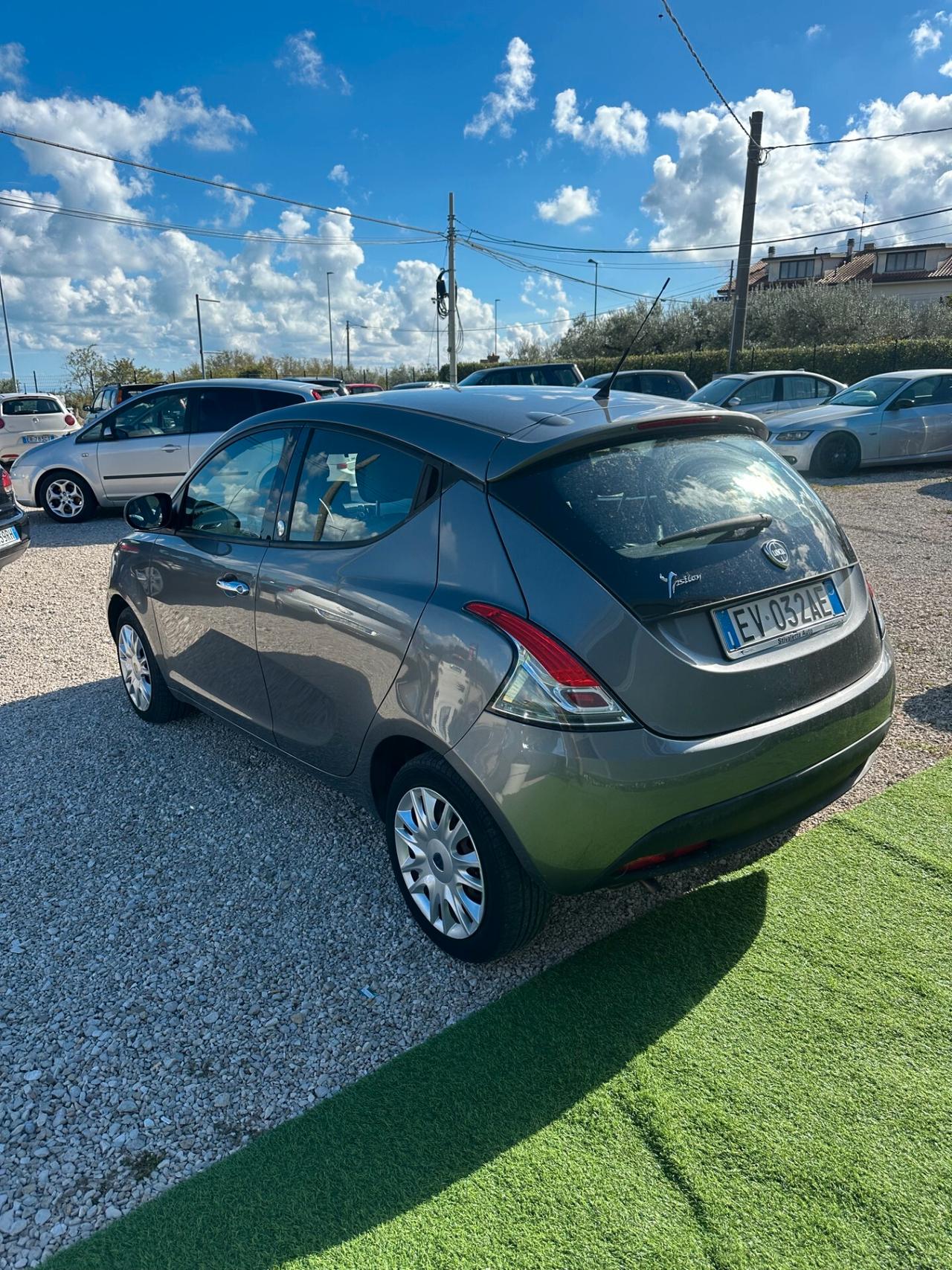 Lancia Ypsilon 1.2 69 CV GPL