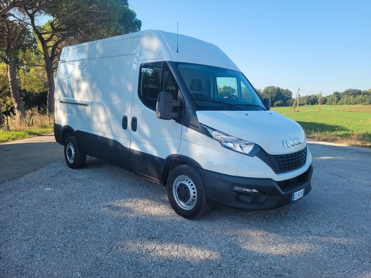 IVECO DAILY 35S12 V 3520 H2 FP