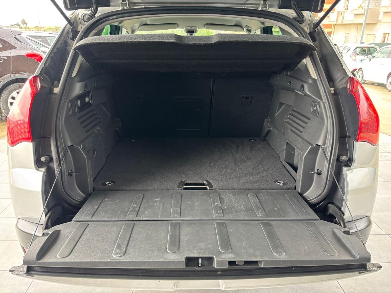 Peugeot 3008 1.6 HDi 115CV Business