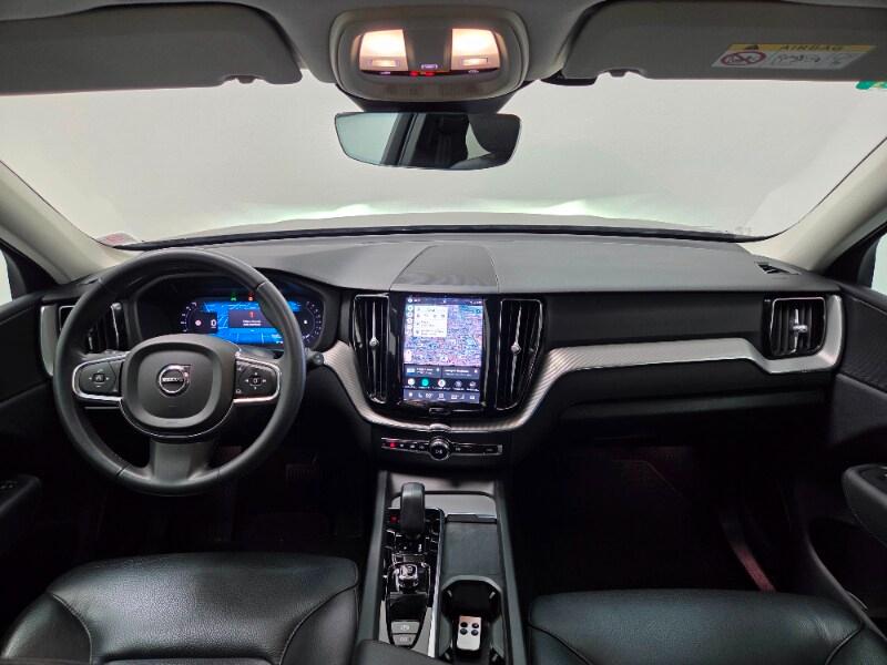 VOLVO XC60 (2017-->) XC60 B4 automatico Essential