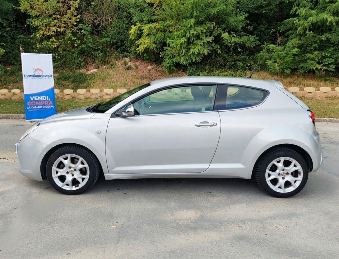 Alfa Romeo MiTo 1.6 JTDm 16V Distinctive Sport Pack