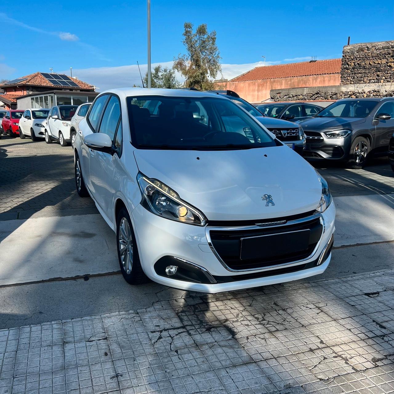Peugeot 208 PureTech 82 5 porte Allure