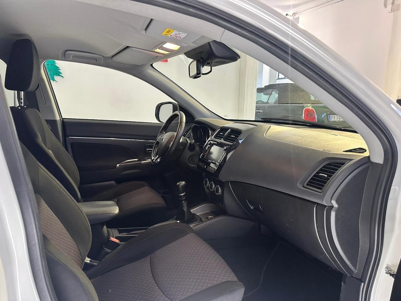 Mitsubishi ASX 1.6 DI-D 114 CV 4WD Instyle Navi