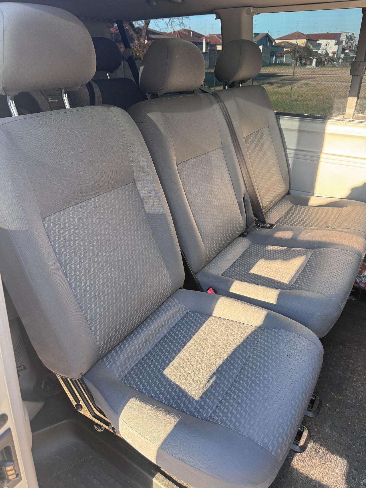 Volkswagen Multivan 2.0 TDI 140CV 9 posti