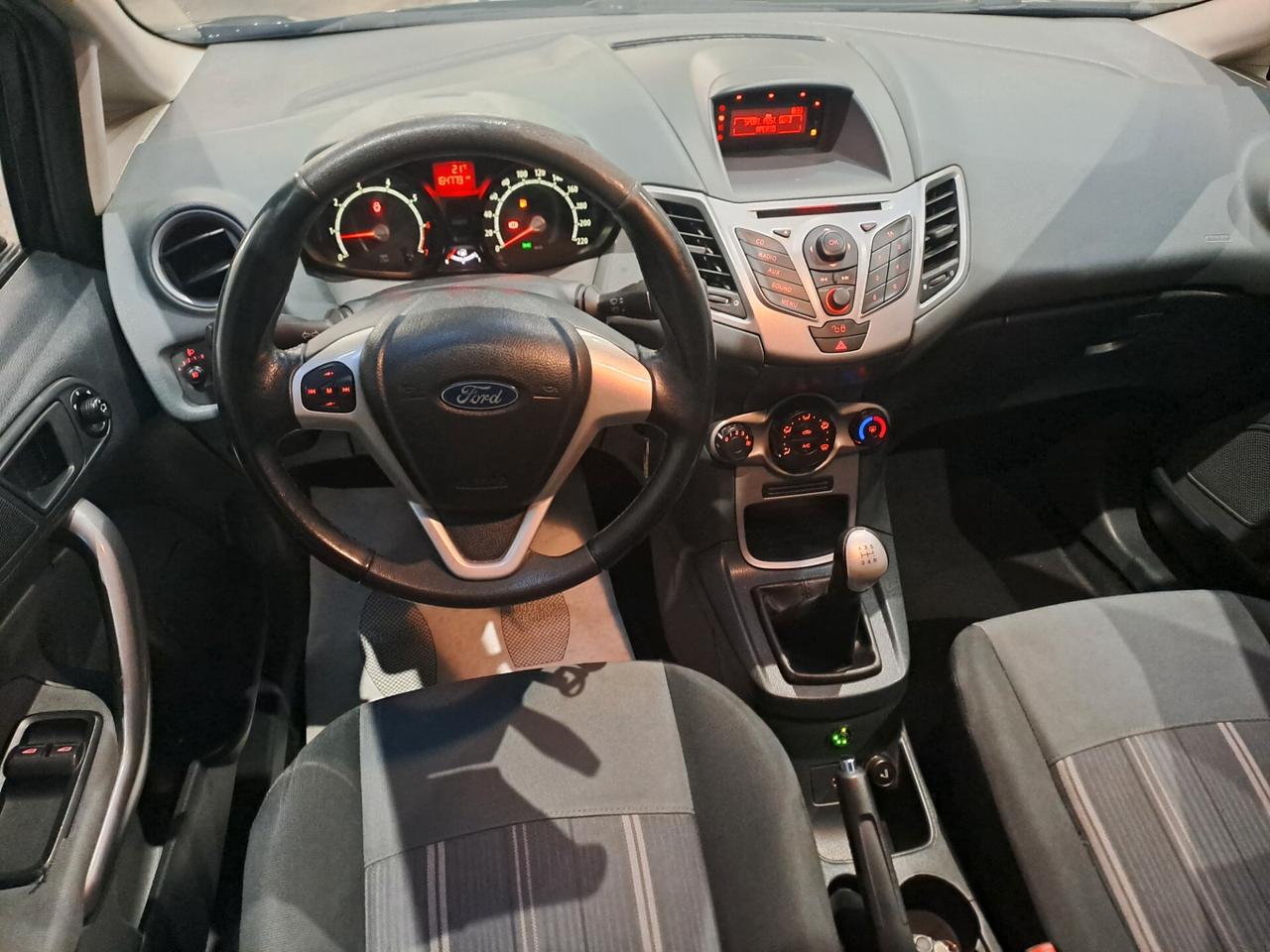 FORD FIESTA 1.4 ** GPL **