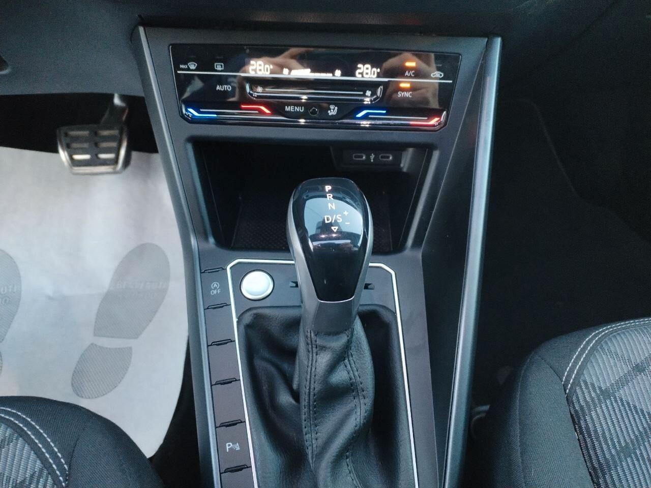 Volkswagen Taigo 1.0 TSI 110 CV DSG R-Line