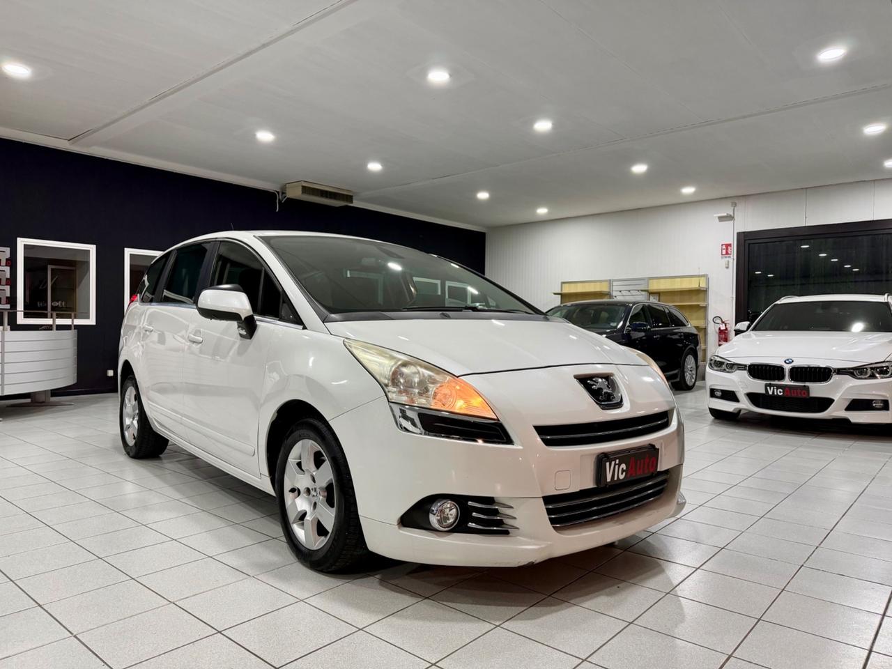Peugeot 5008 1.6 e-HDi 112CV Stop&Start cambio robotizzato Family