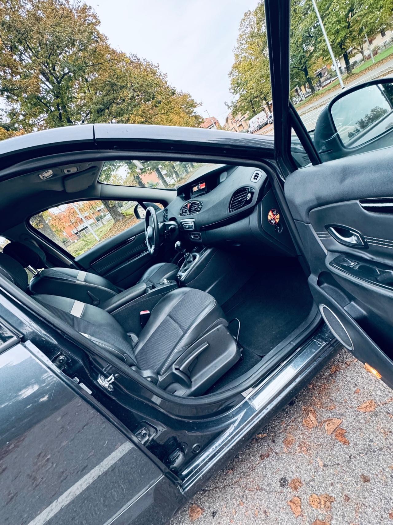Renault Scenic Scénic X-Mod 1.6 dCi 130CV Luxe