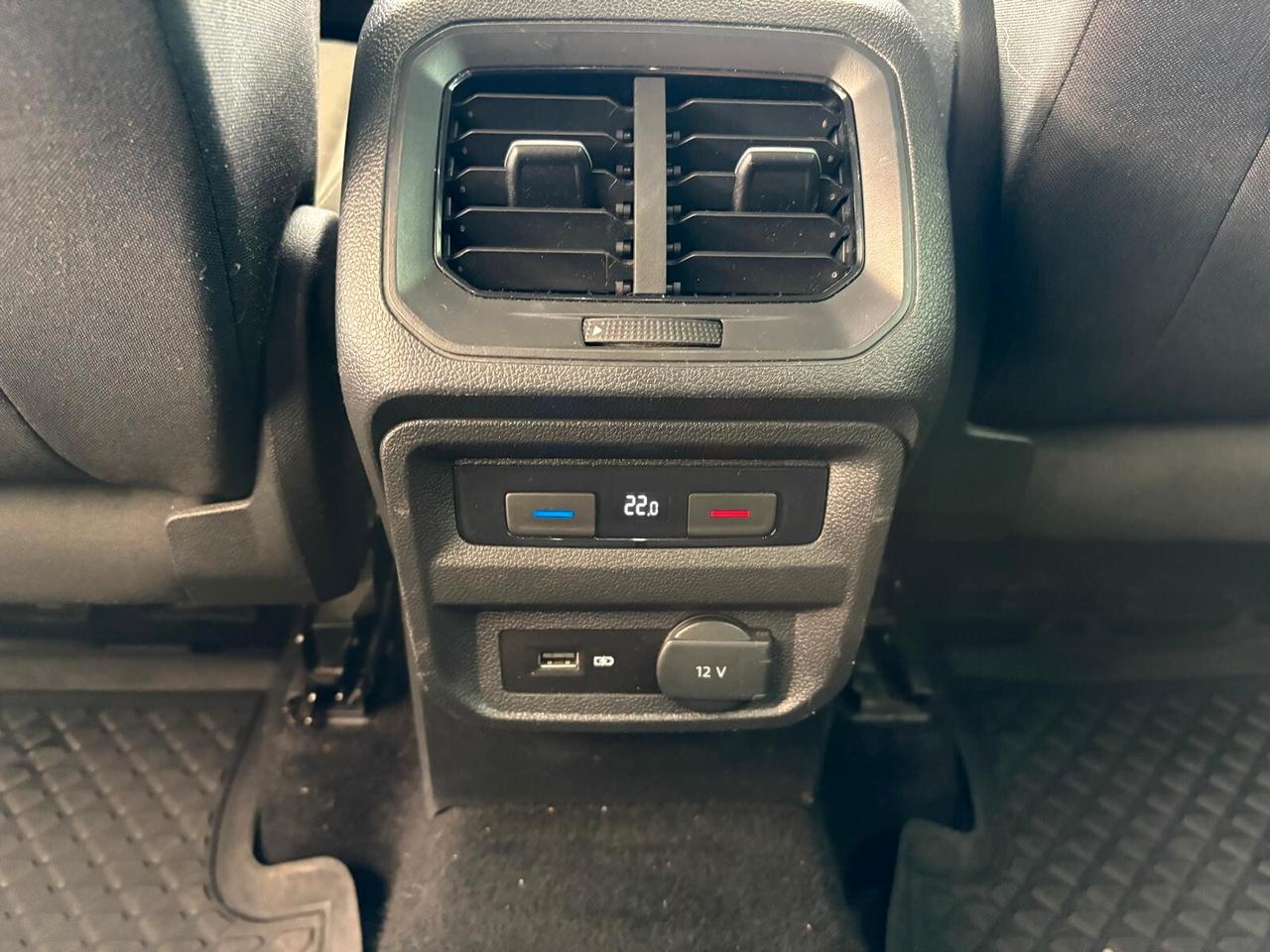 Volkswagen Tiguan - 1.6 TDI - R-LINE