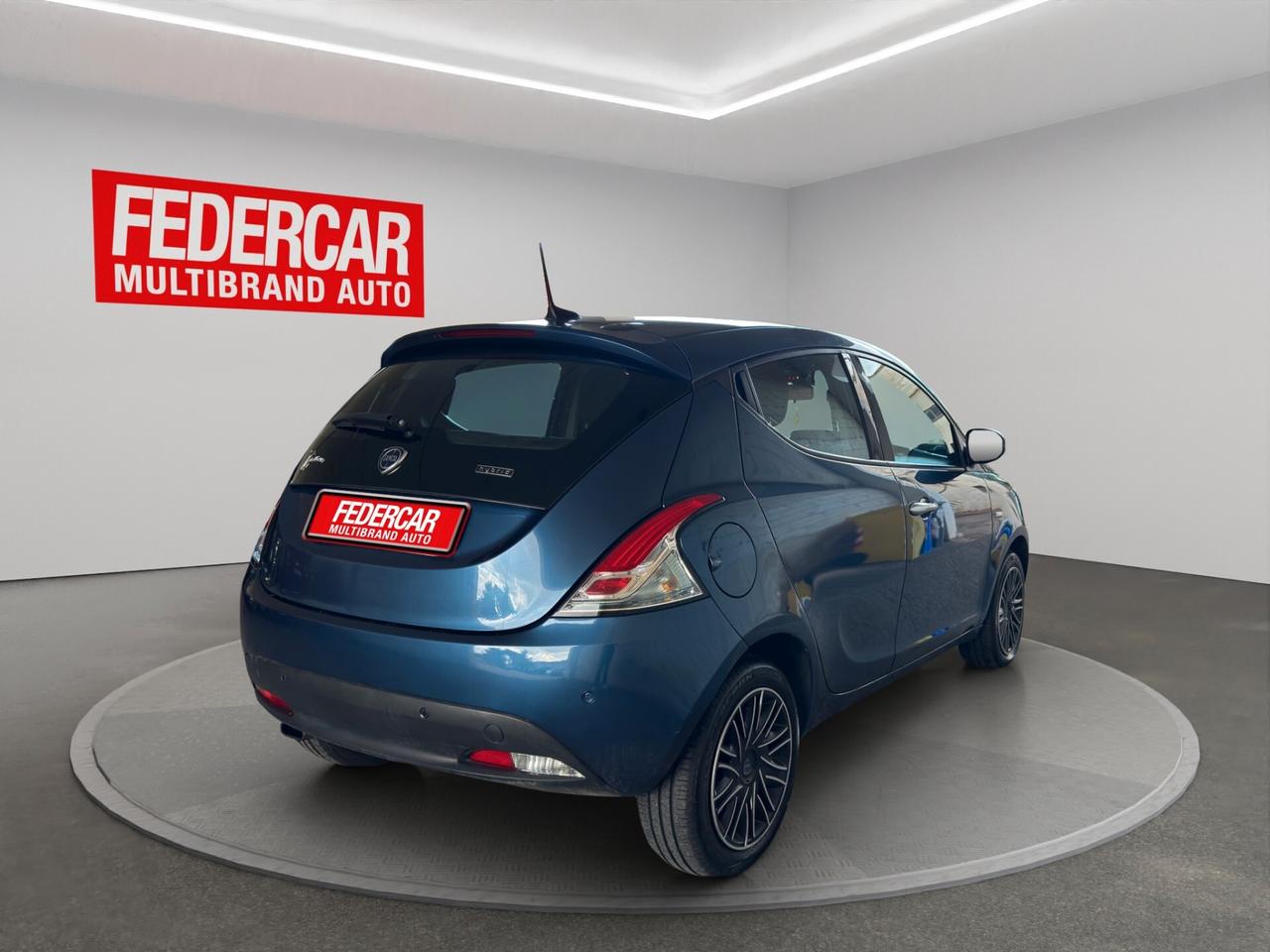 Lancia Ypsilon 1.0 FireFly 5 porte S&S Hybrid Ecochic Gold