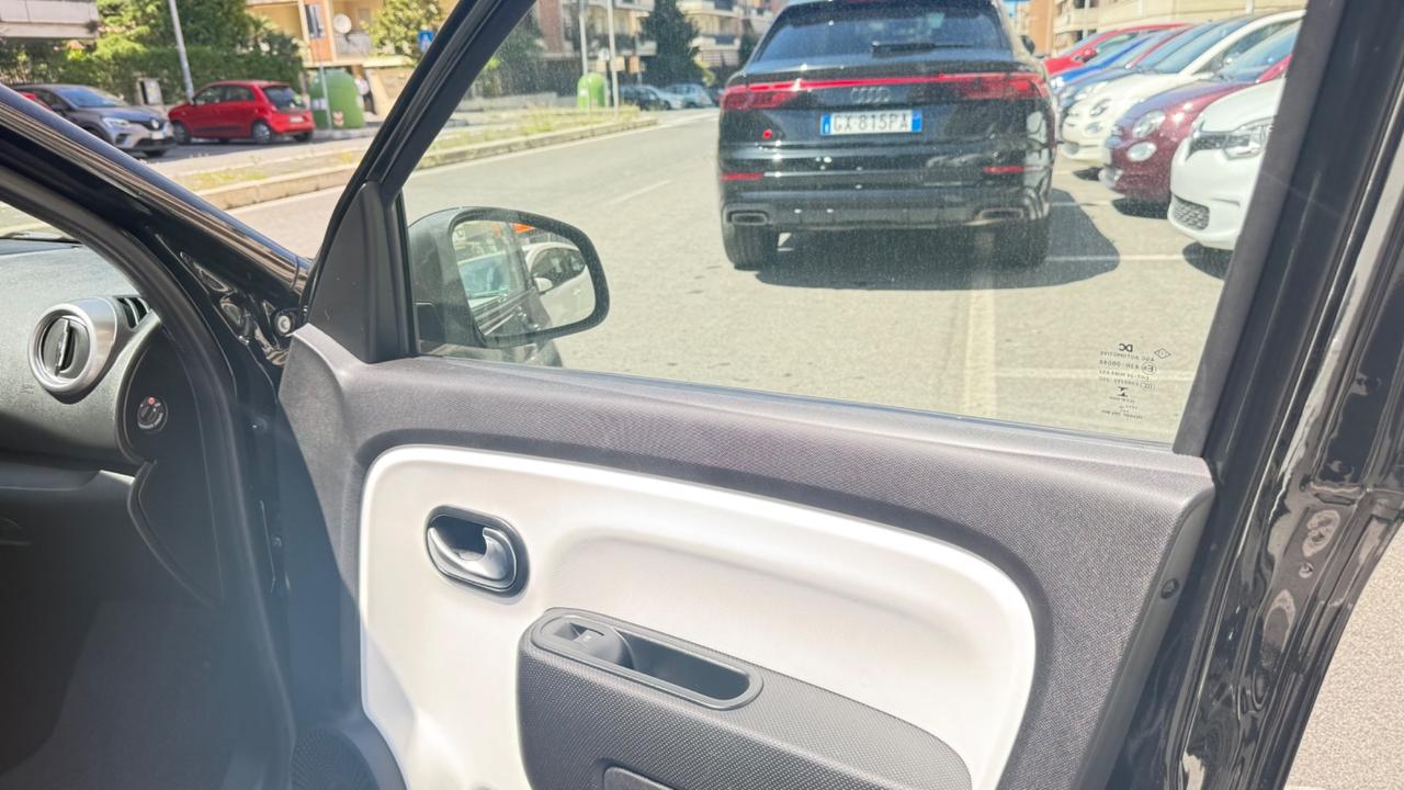 Renault Twingo LIMITEED C.AUTOMATICATO LED PDC BLUETOOTH CERCHI 16 SEDILI RISCALDATI