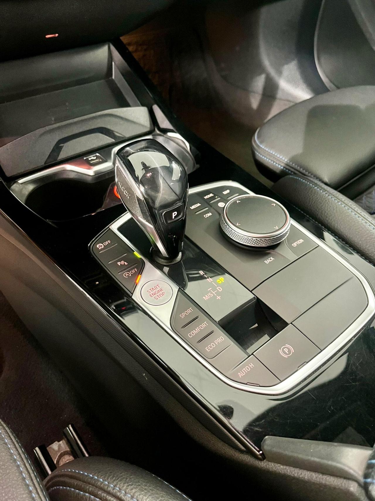 Bmw 116 116d 5p. Msport