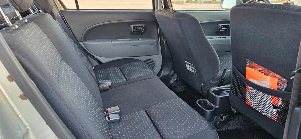 Daihatsu Sirion 1.0 Hiro