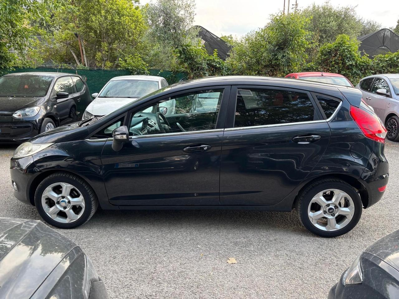 Ford Fiesta 1.4 5 porte GPL Titanium OK Neopatentati