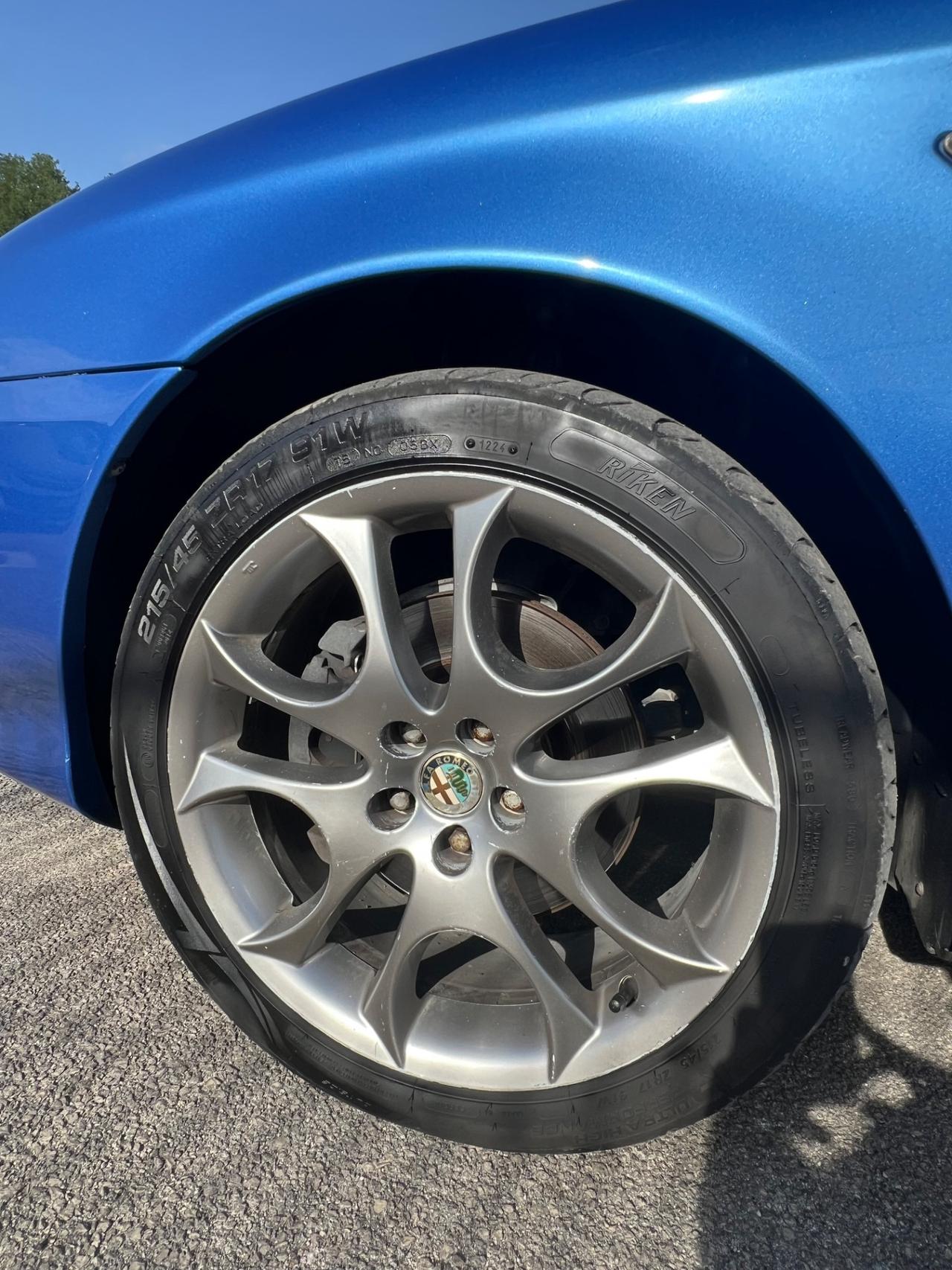 Alfa Romeo 147 1.9 JTD (120) 3 porte Black Line