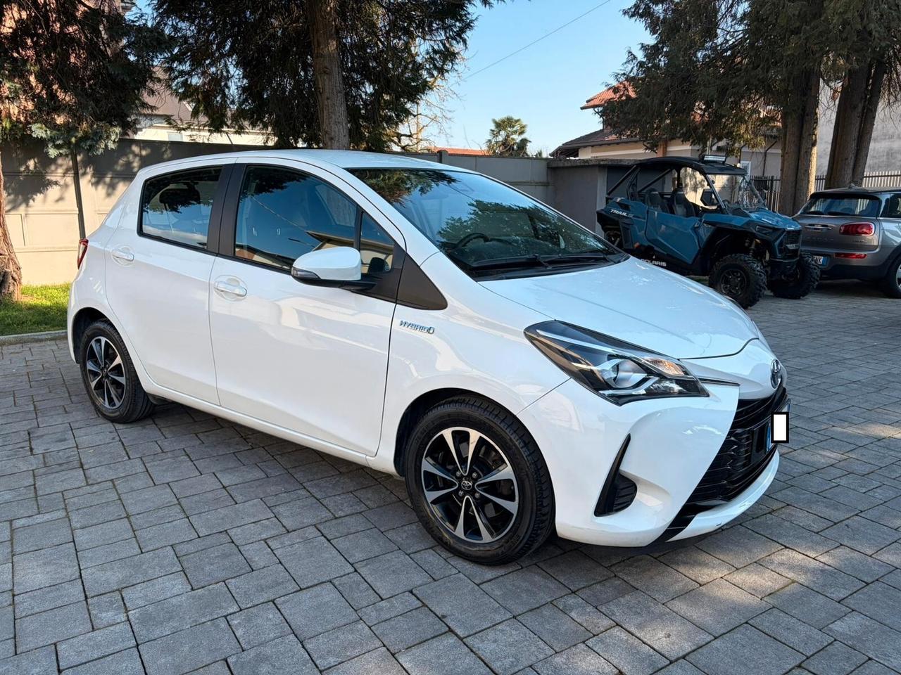 Toyota Yaris 1.5 Hybrid 5 porte Style OK NEOPATENTATI
