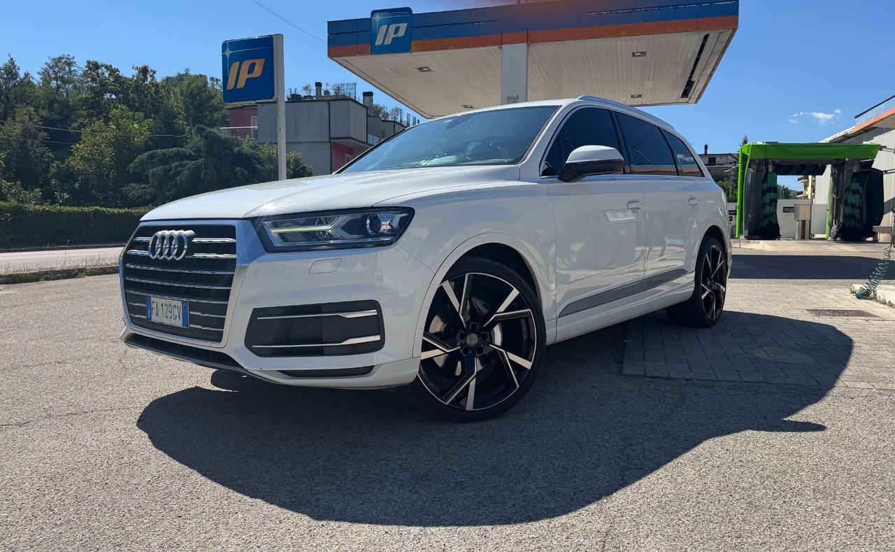 Audi Q7 3.0 V6 TDI quattro
