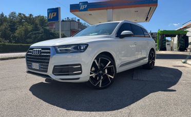 Audi Q7 3.0 V6 TDI quattro