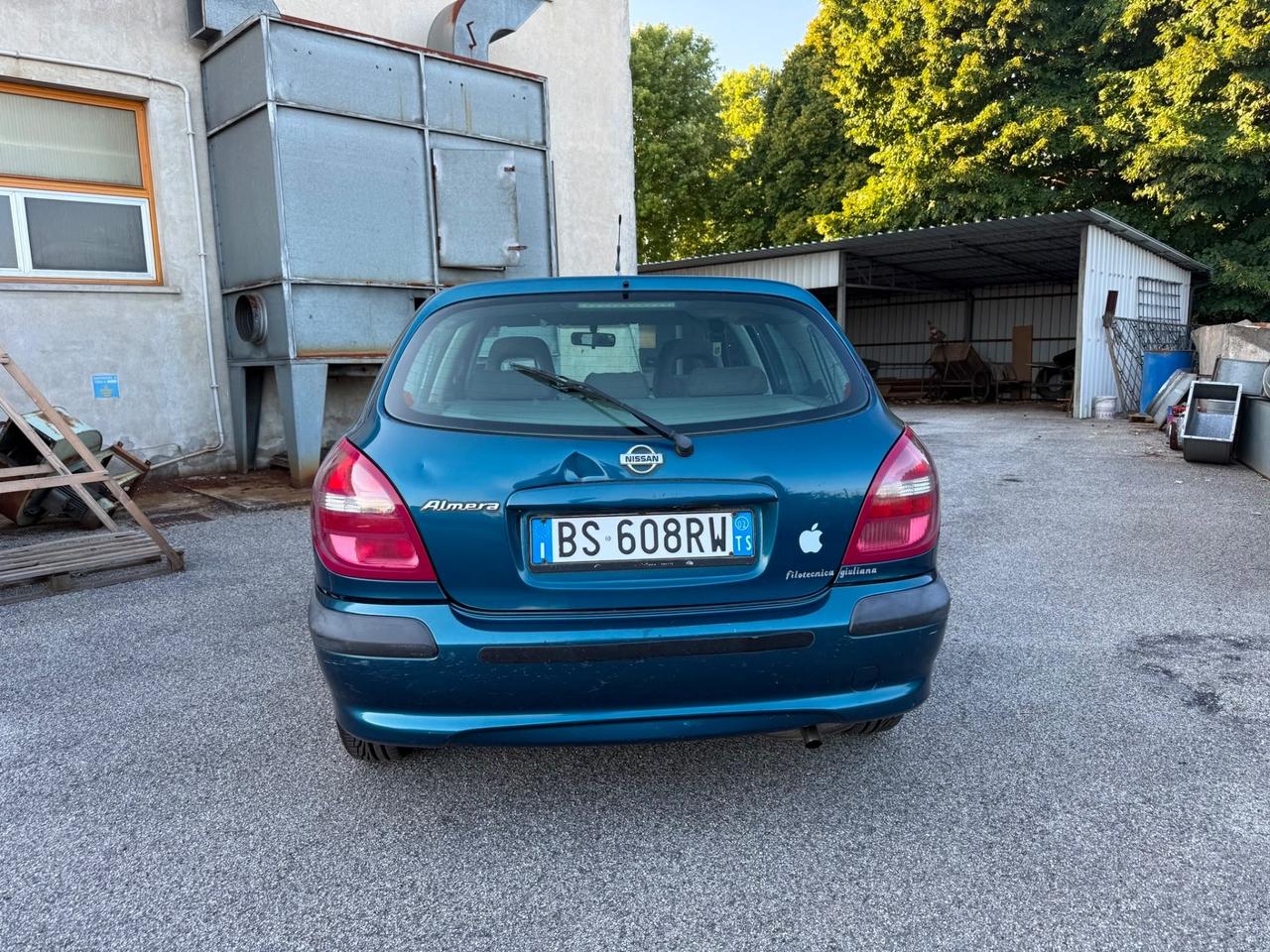 Nissan Almera Tino 1.5 benzina 2002 190.000km