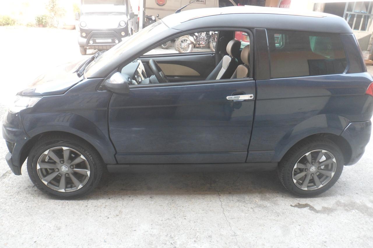 Aixam Crossover Premium Vision con climatizzatore