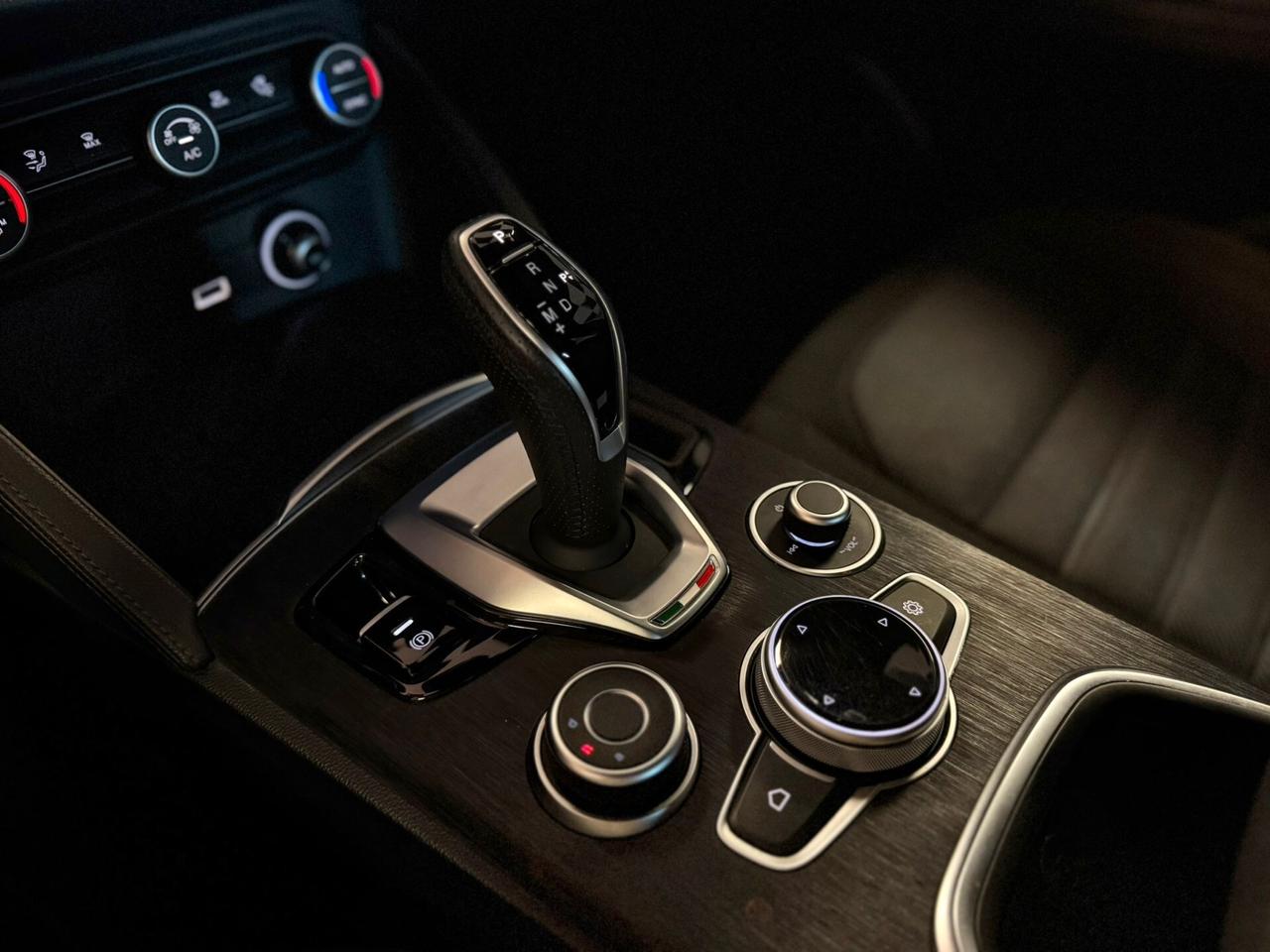Alfa Romeo Stelvio 2.2 Turbodiesel 160 CV AT8 RWD Business
