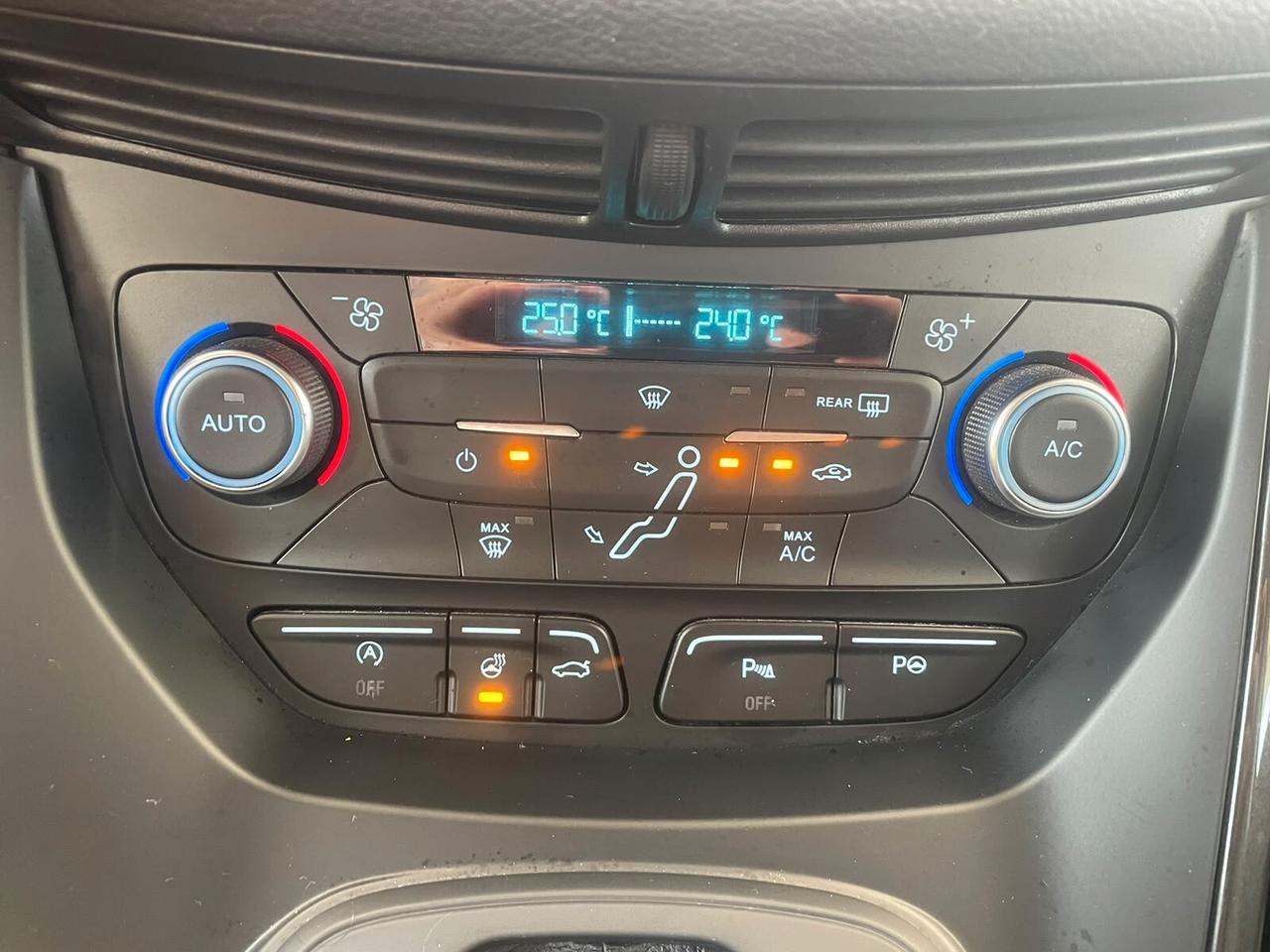 Ford C-Max 1.5 TDCi 120CV Powershift Titanium X AUTOMATICA