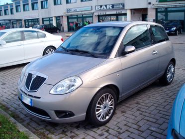 Lancia Ypsilon 1.2 Argento