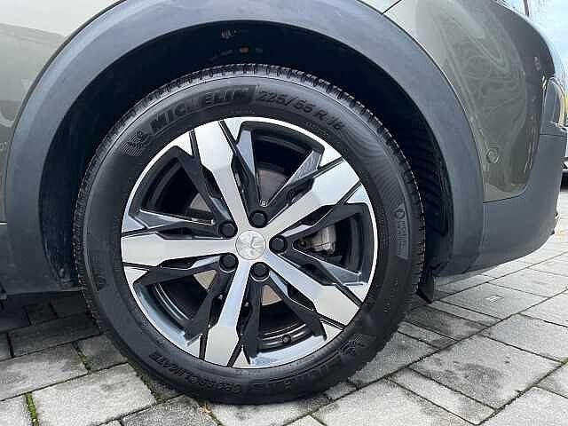 Peugeot 3008 BlueHDi 120 S&S EAT6 Allure