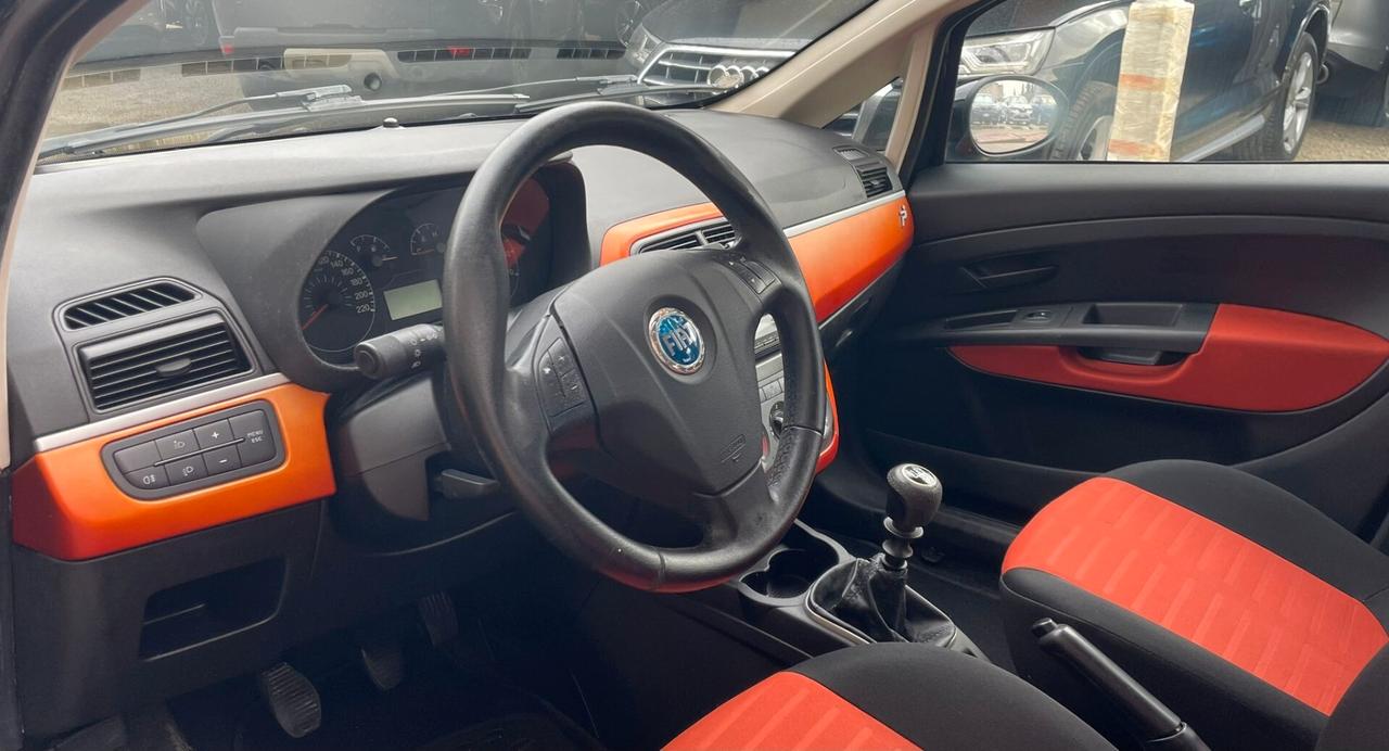 FIAT Grande Punto 1.3Mjt 90cv EMOTION