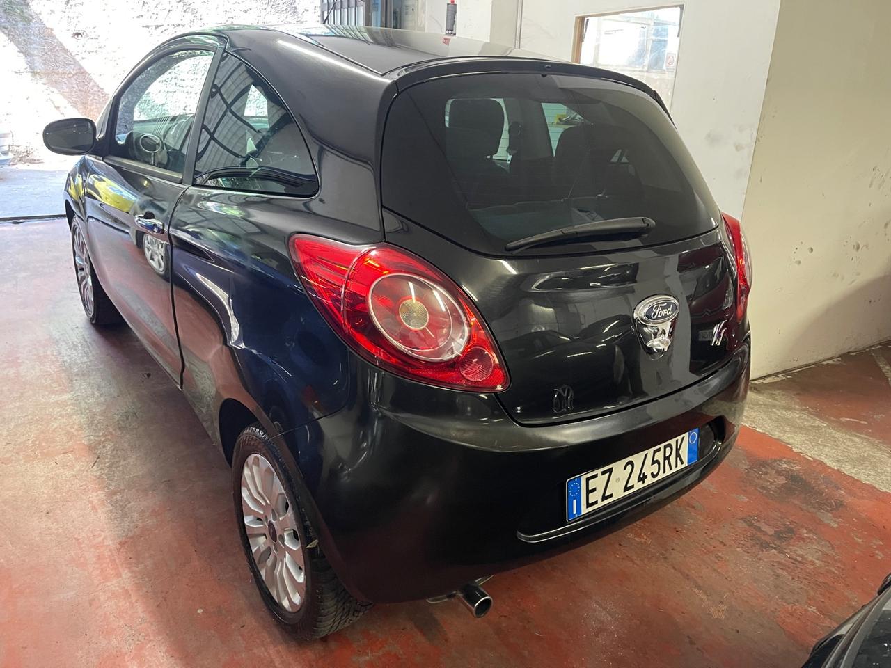 Ford Ka 1.2 8V 69 CV Black&White Edition