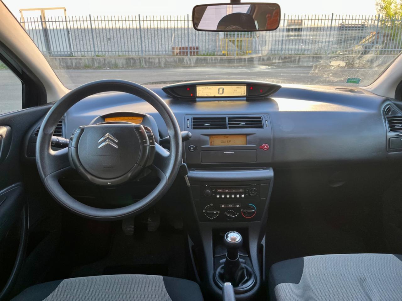 Citroen C4 1.4benz 2006 58.000km pari al nuovo