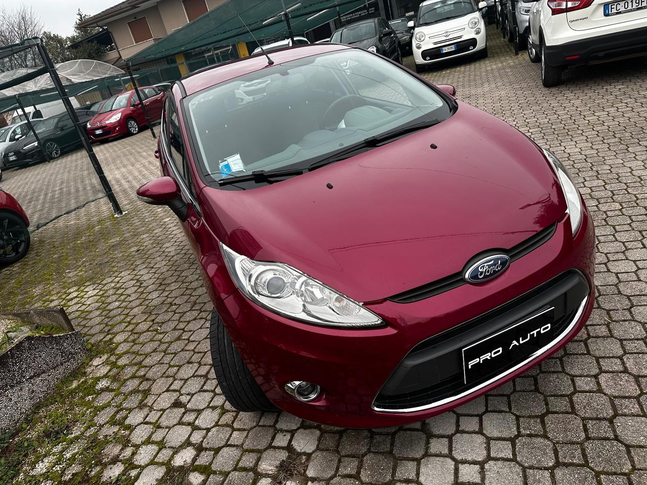 Ford Fiesta 1.4 5 porte Bz.- GPL Titanium