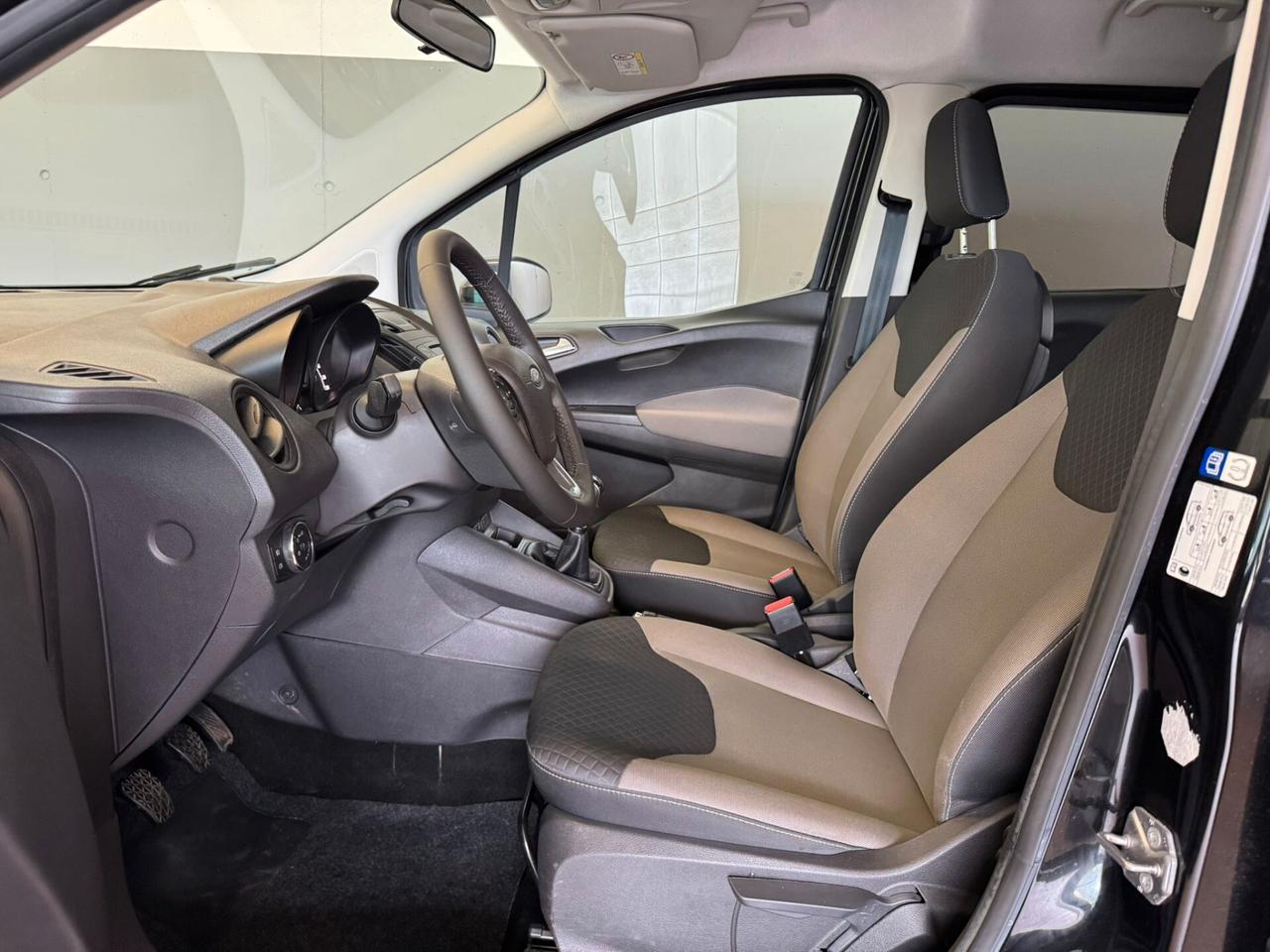 Ford Tourneo Courier Tourneo Courier 1.5 TDCI 100 CV S&S Sport