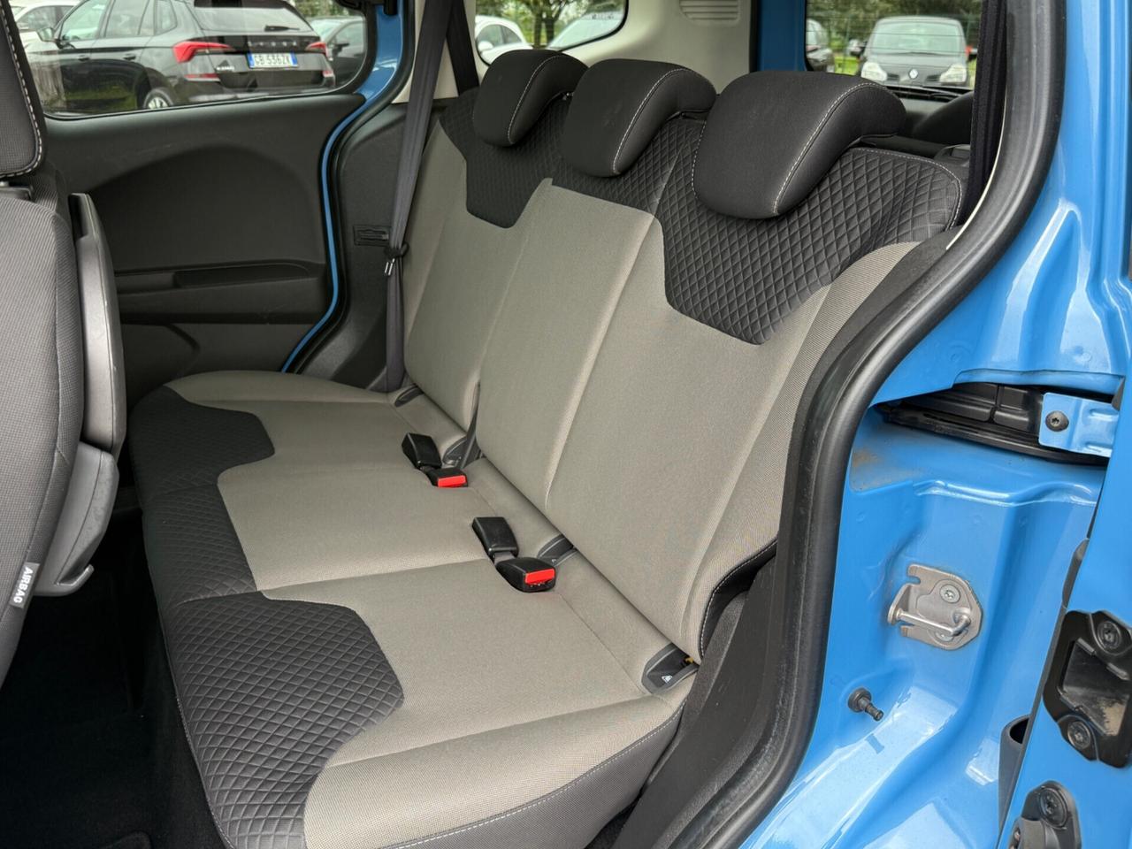 Ford Tourneo Courier 1.0 b.|NEOPATENTATI