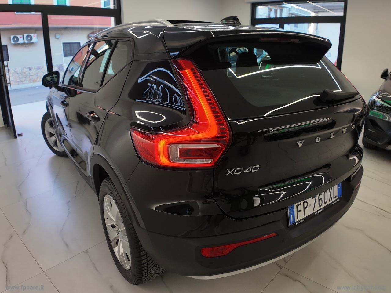 VOLVO XC40 D3 Geartronic R-design TETTO APRIBILE